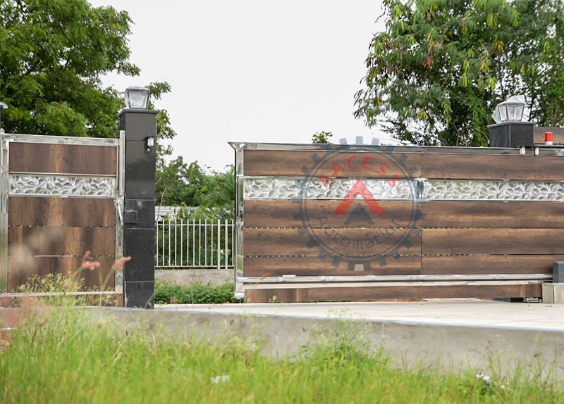 Cantilever Gate