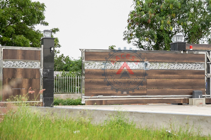 Cantilever Gate