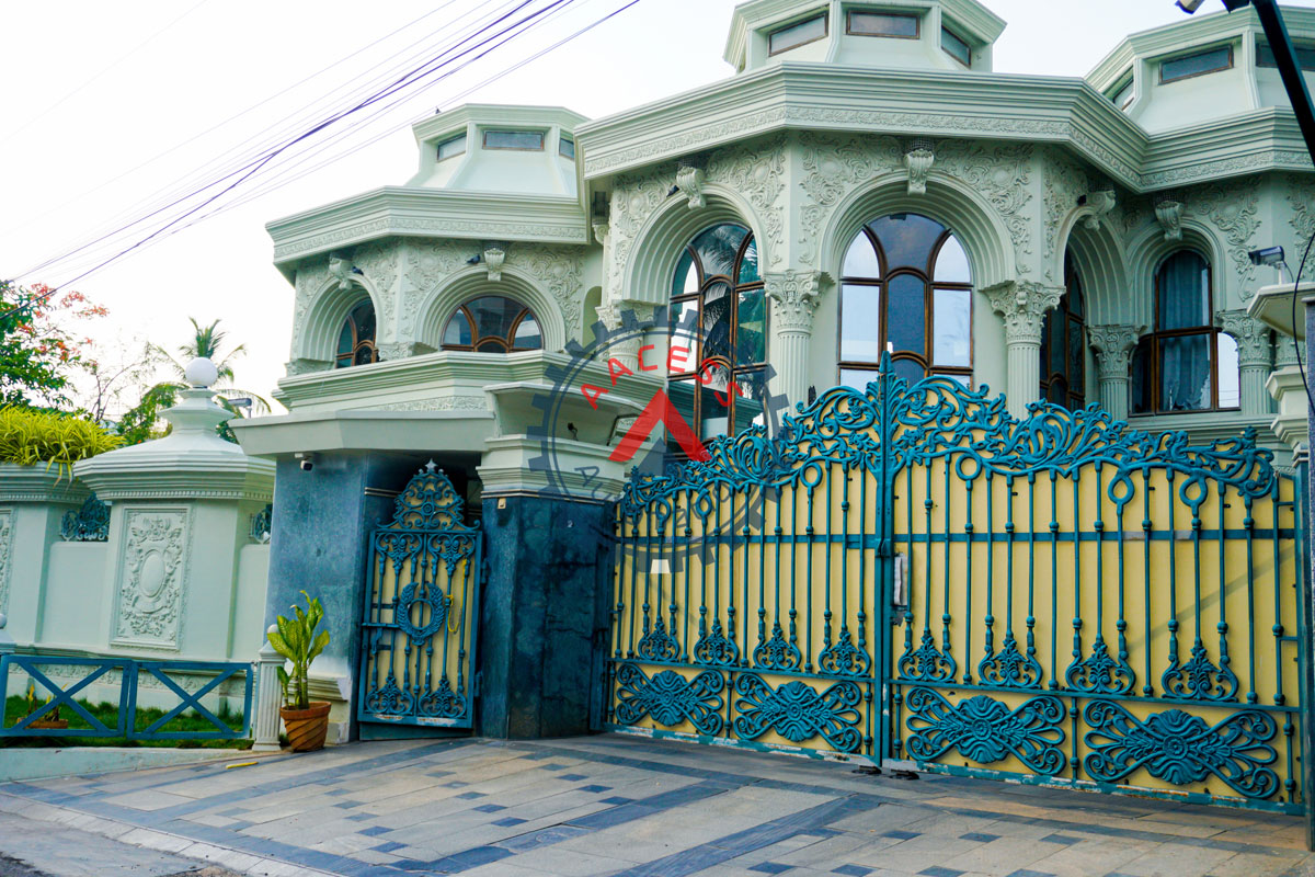 Banjara Hills Shoeb Swing Gate