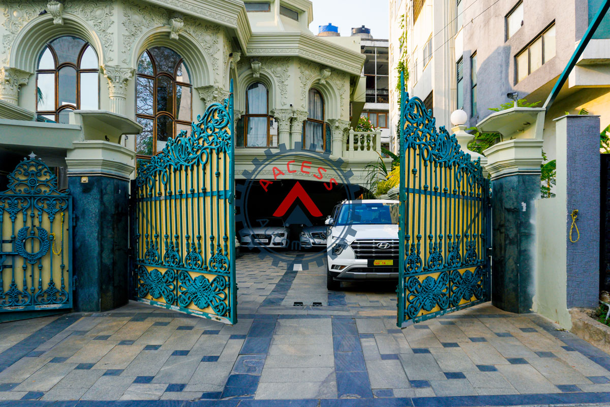 Banjara Hills Shoeb Swing Gate