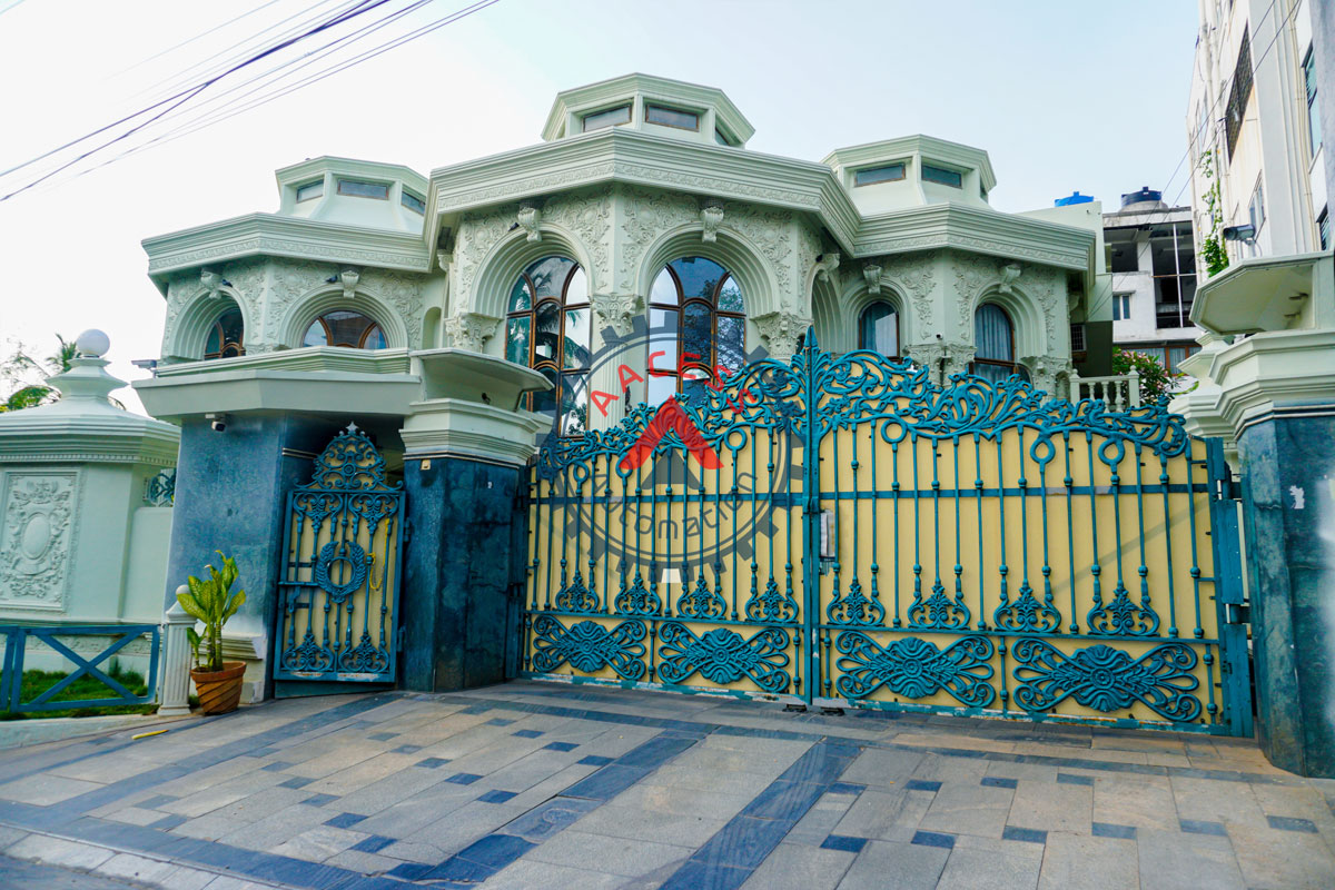 Banjara Hills Shoeb Swing Gate